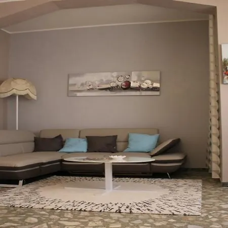 Apartment President Gallipoli